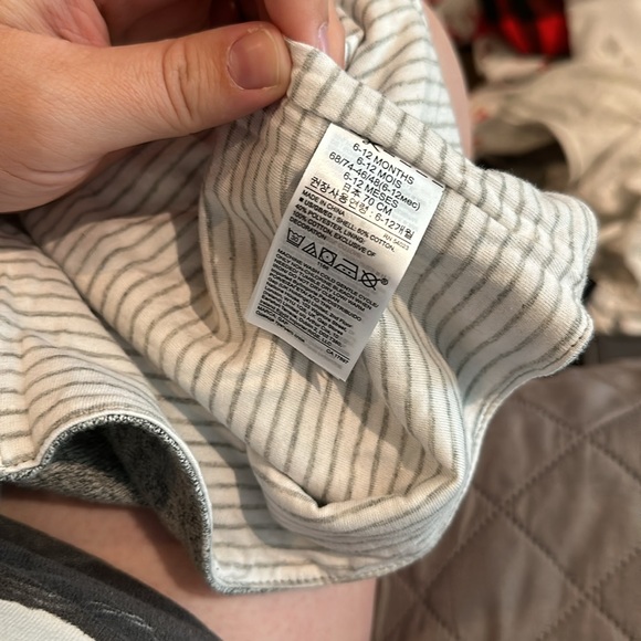 Baby Gap 3 Tops 6-12 Months NWT - Picture 5 of 9